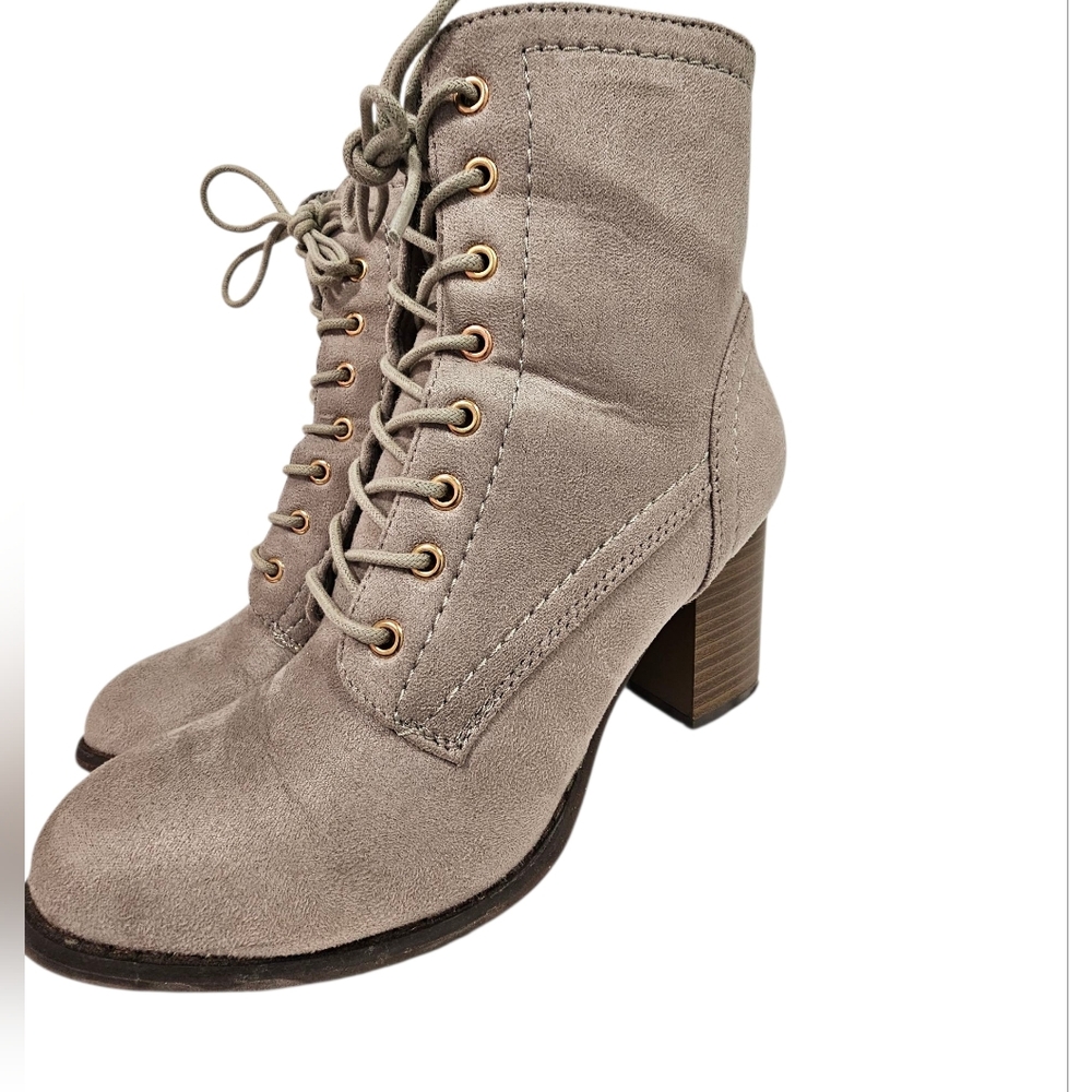 Women's Lace-Up Ankle Boots